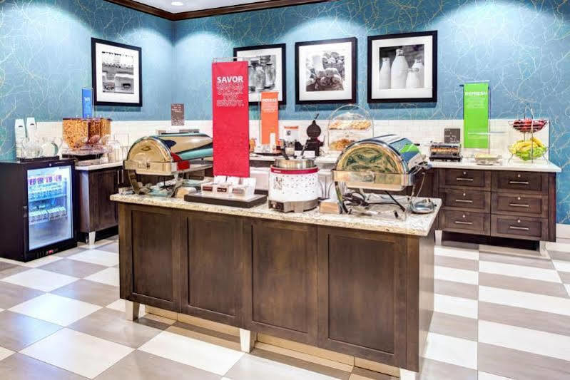 Hampton Inn & Suites By Hilton Atlanta Perimeter דאנוודי מראה חיצוני תמונה